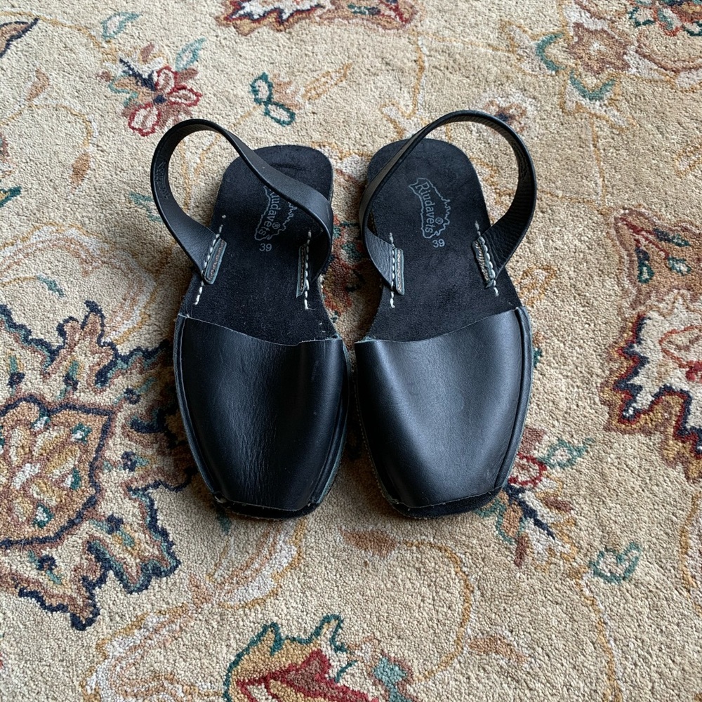 Riudavets Leather Sandals